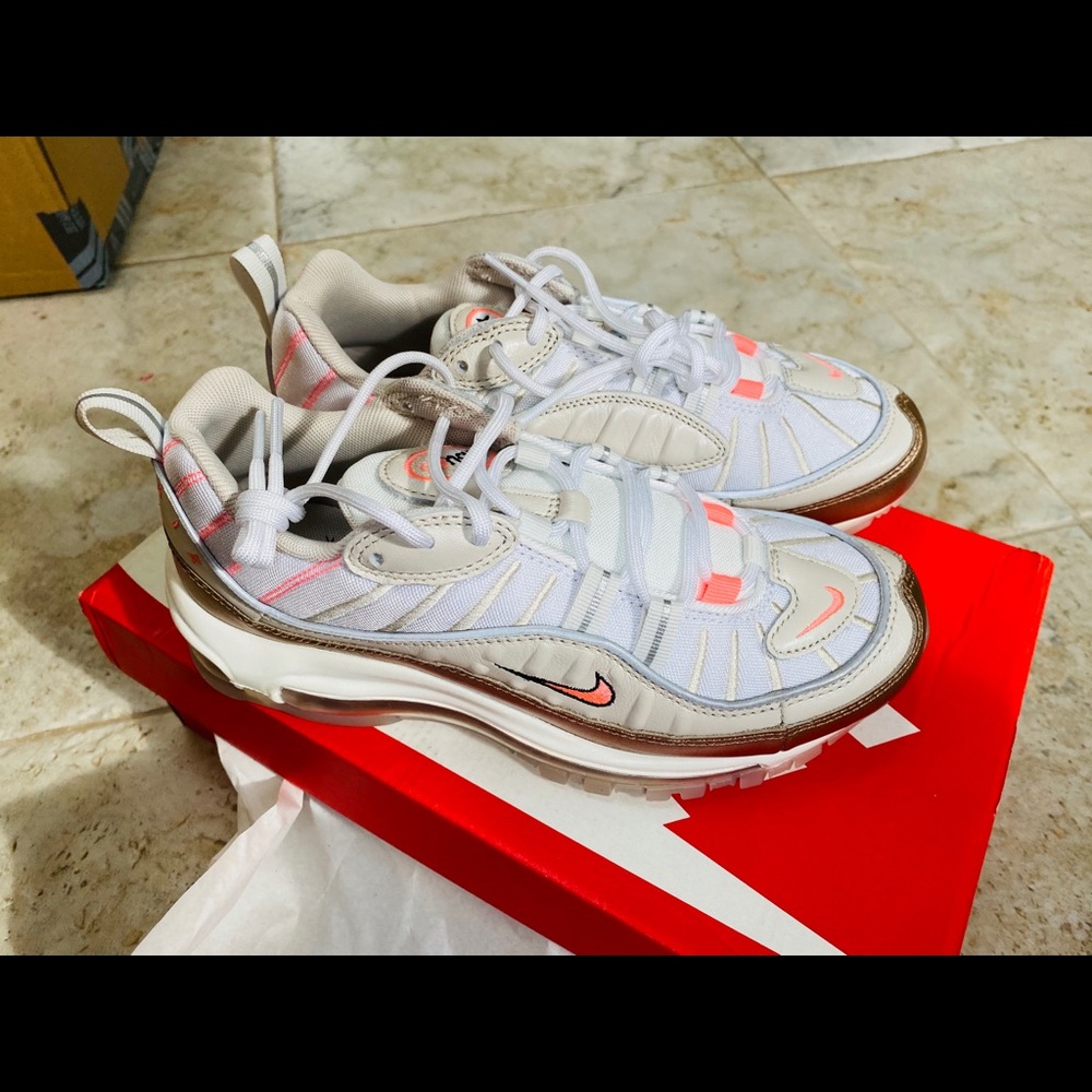 New Nike Air Max 98 Metallic Sneaker, women’s
